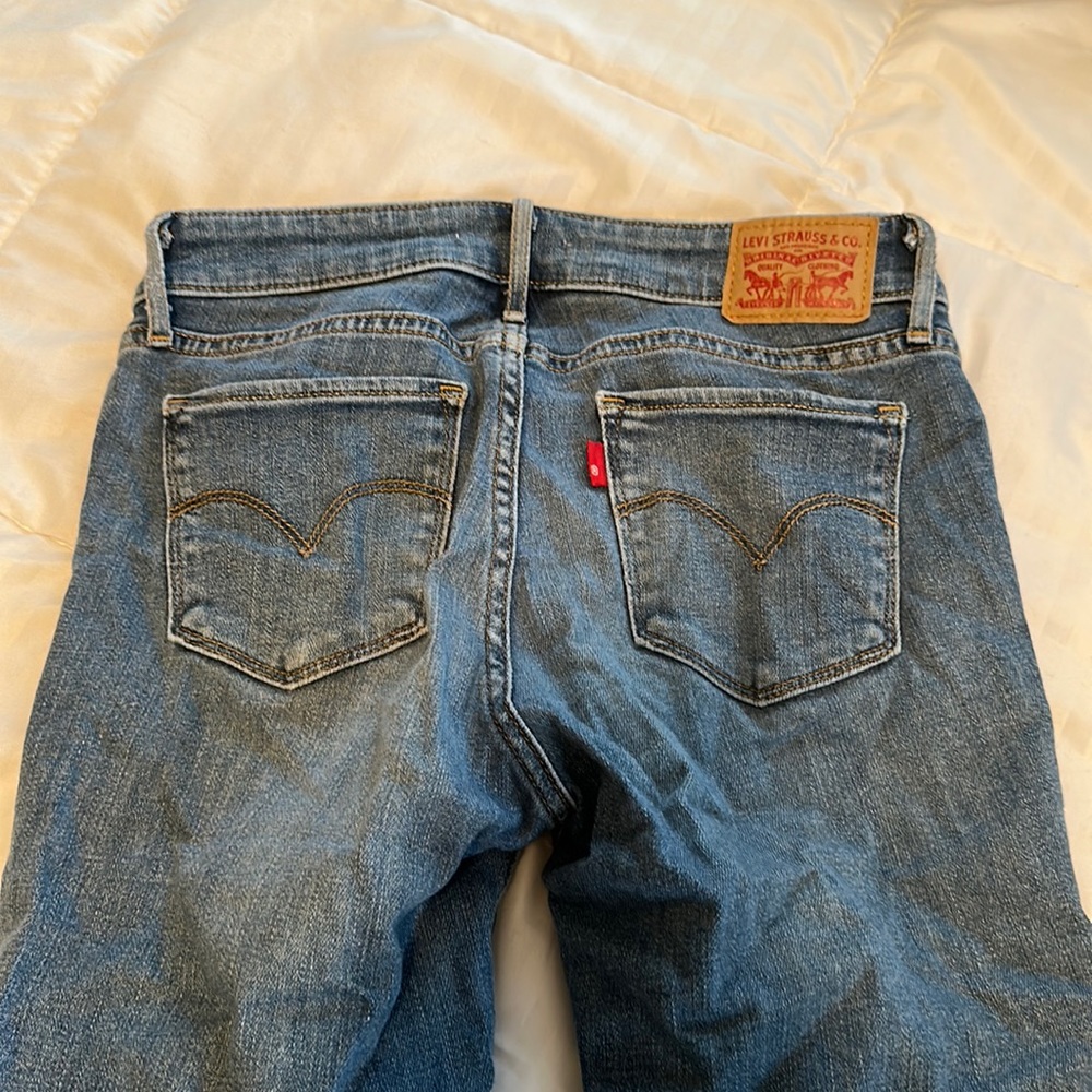 Levi’s ripped skinny jeans size 25